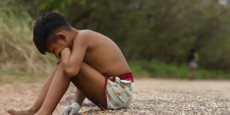 Três em cada quatro Yanomami são crianças e jovens