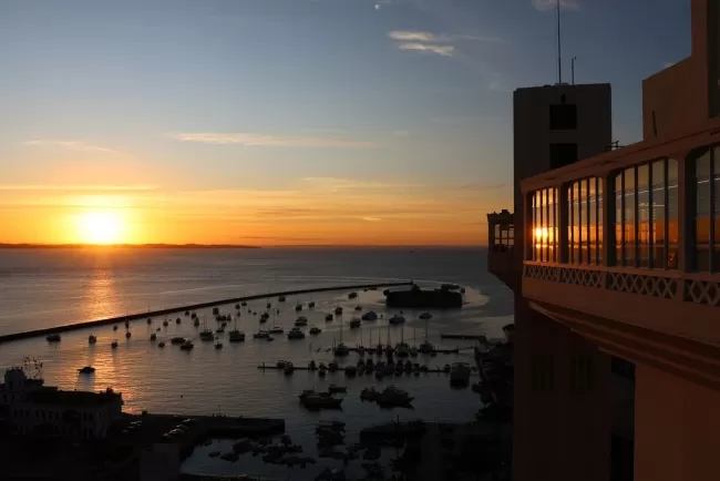 Programação natalina em Salvador tem desfiles e show de Roberto Carlos